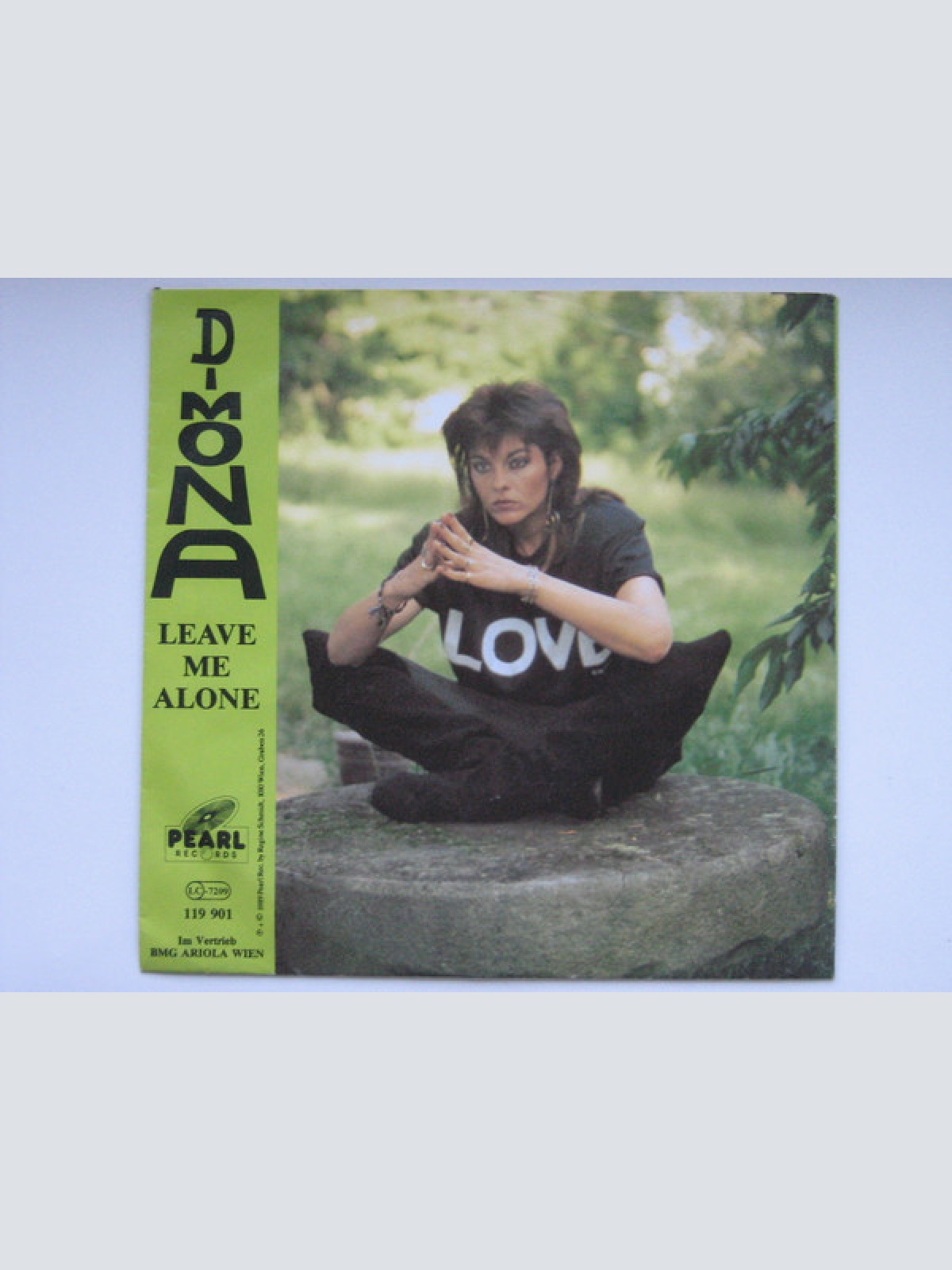 Vinyl / D-Mona - Leave Me Alone