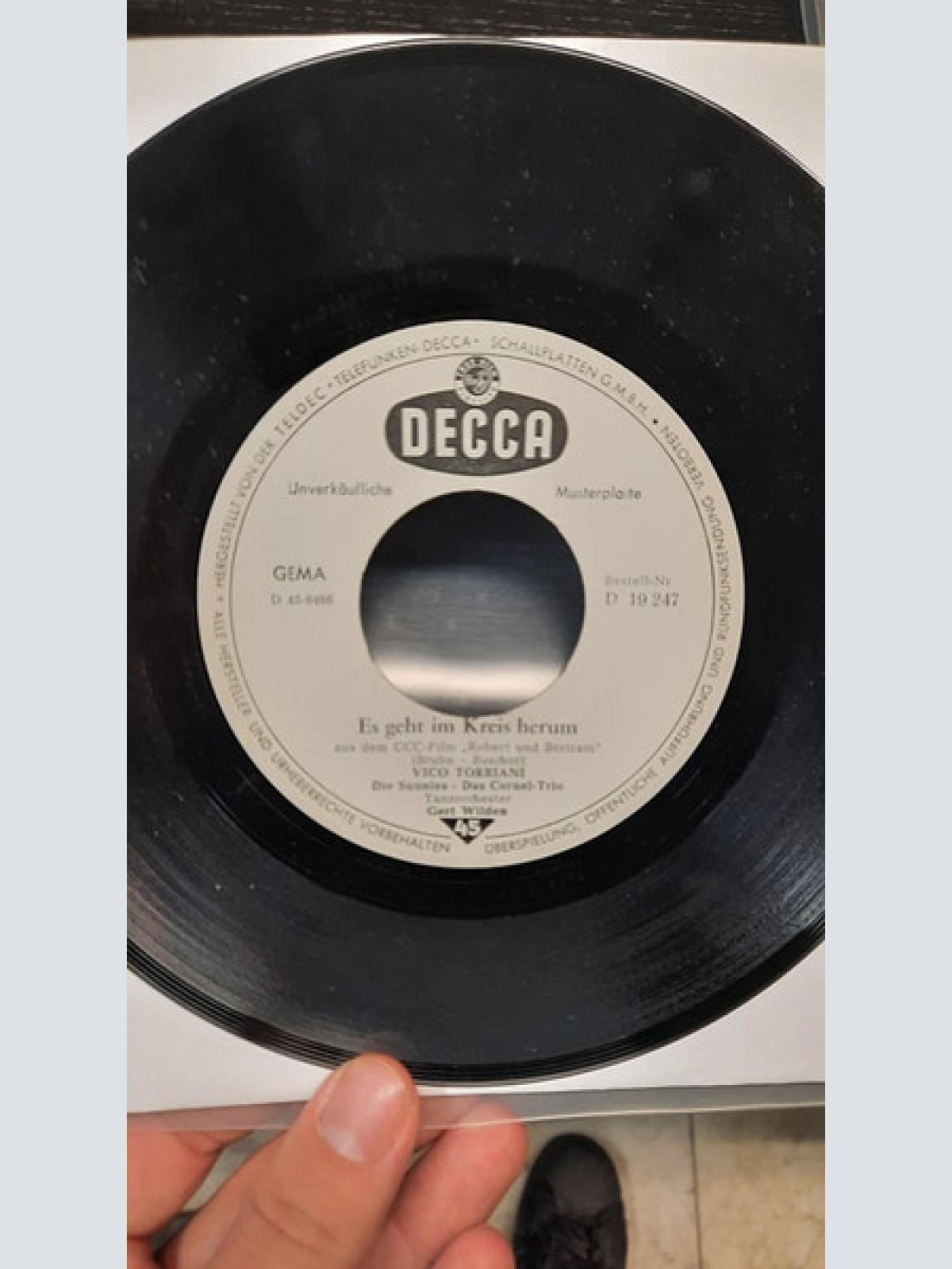 Vinyl / Vico Torriani - Es Geht Im Kreis Herum