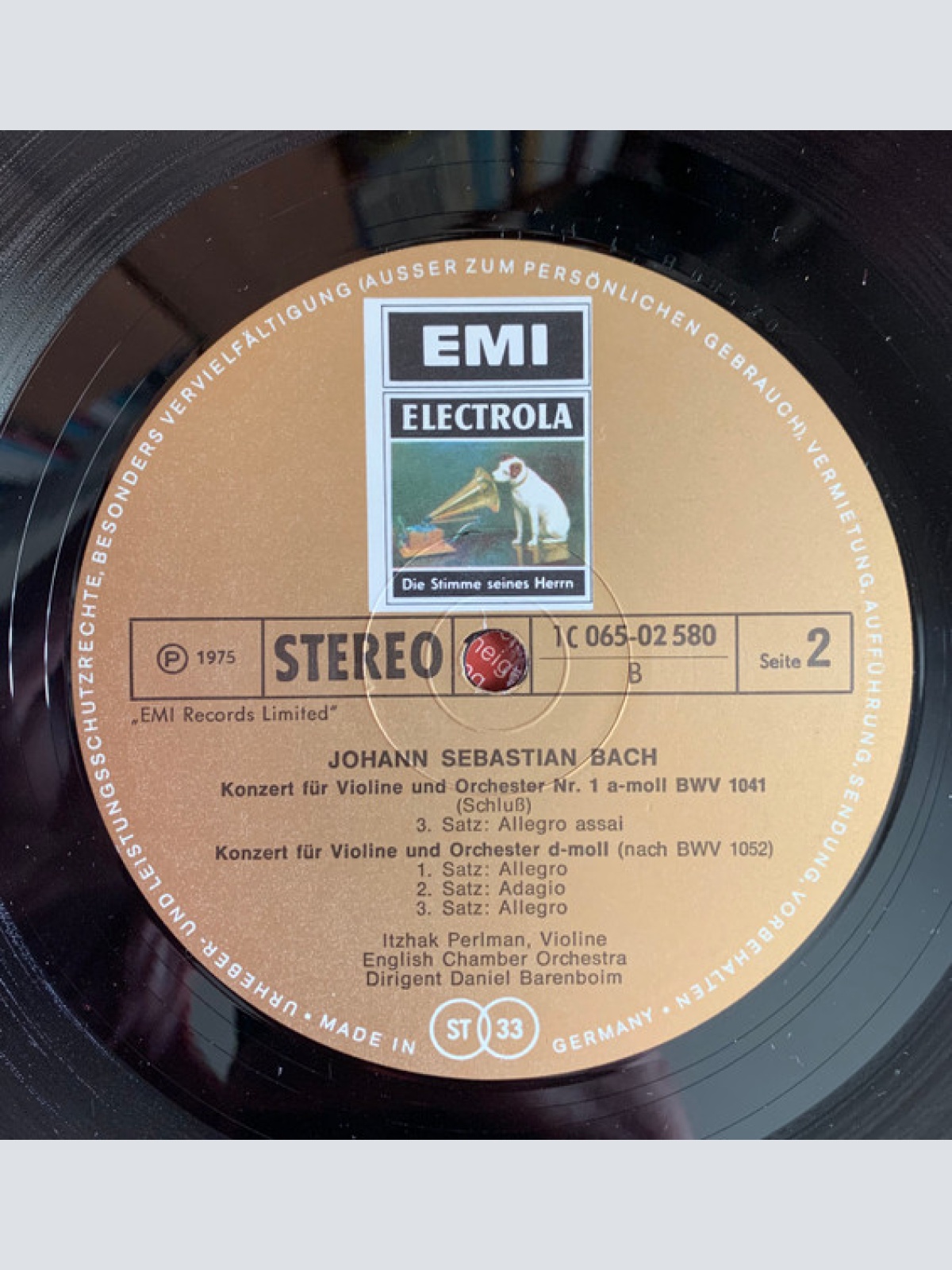 Vinyl / J. S. Bach* - Itzhak Perlman, Daniel Barenboim, Neil Black (3), The English Chamber Orchestra* - Violinkonzerte d-moll • Nr. 1 a-moll • Konzert Für Violine Und Oboe d-moll