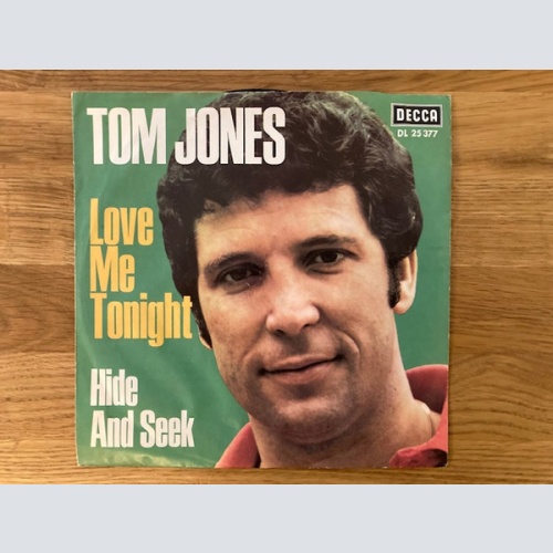 Vinyl / Tom Jones - Love Me Tonight