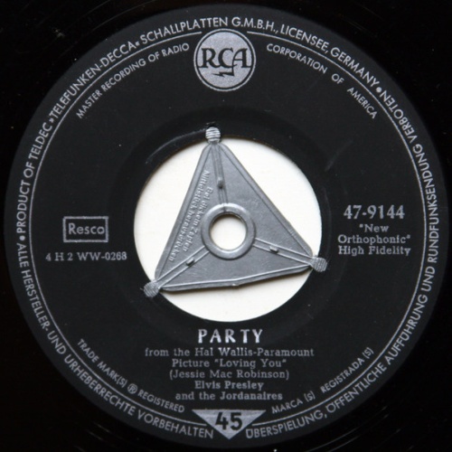 Vinyl / Elvis Presley And The Jordanaires - Party / Got A Lot O' Livin' To Do
