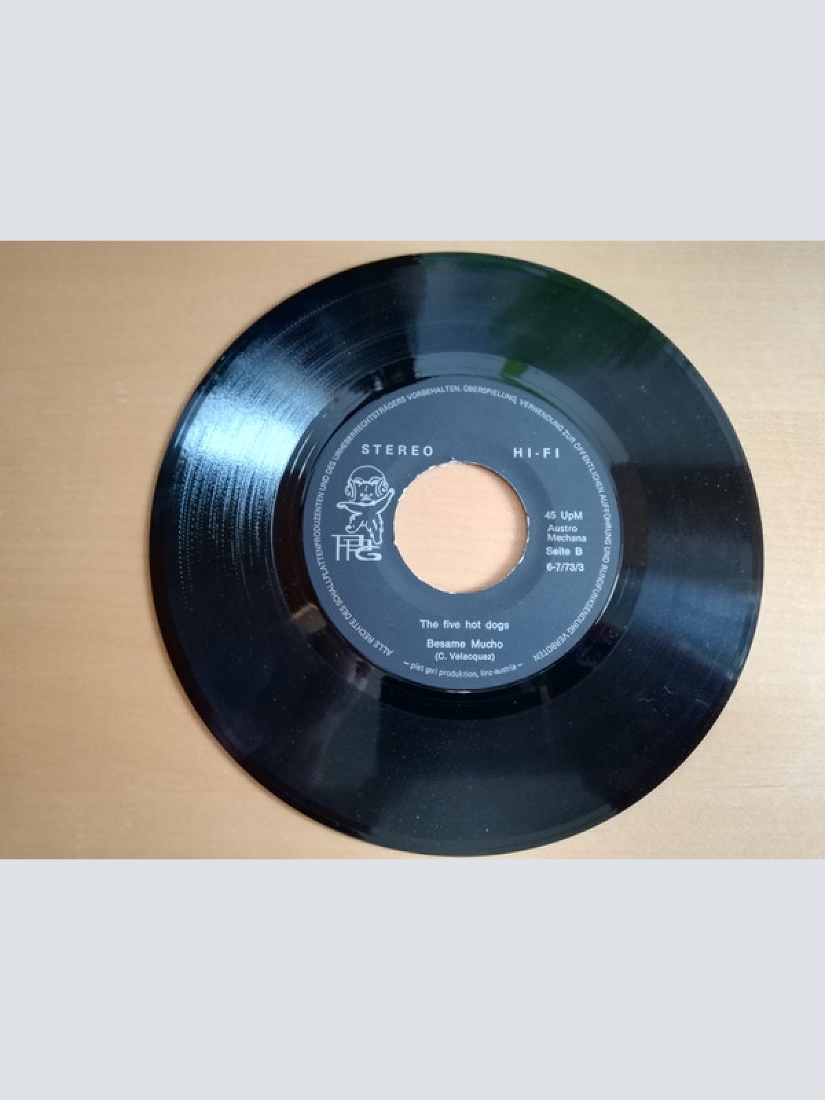 Vinyl / The Five Hot Dogs - Der Junge Mit Der Mundharmonika / Besame Mucho