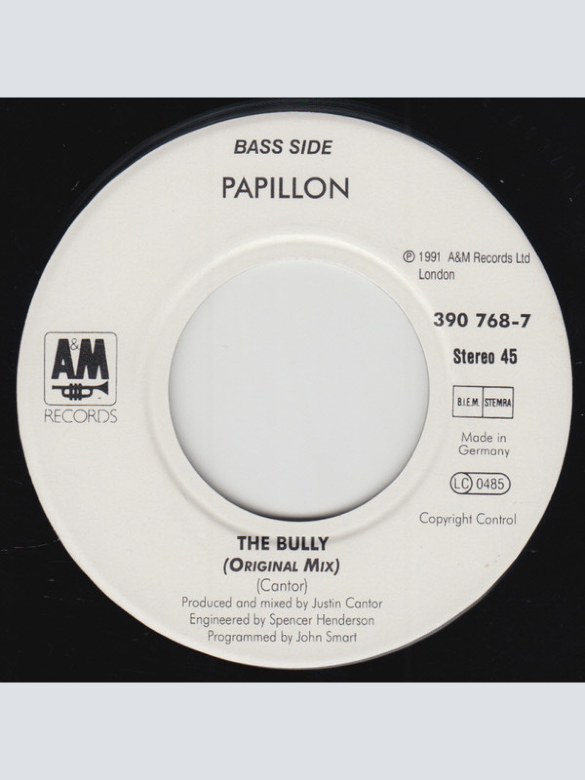 Vinyl / Papillon (2) - Different World (Everybody)