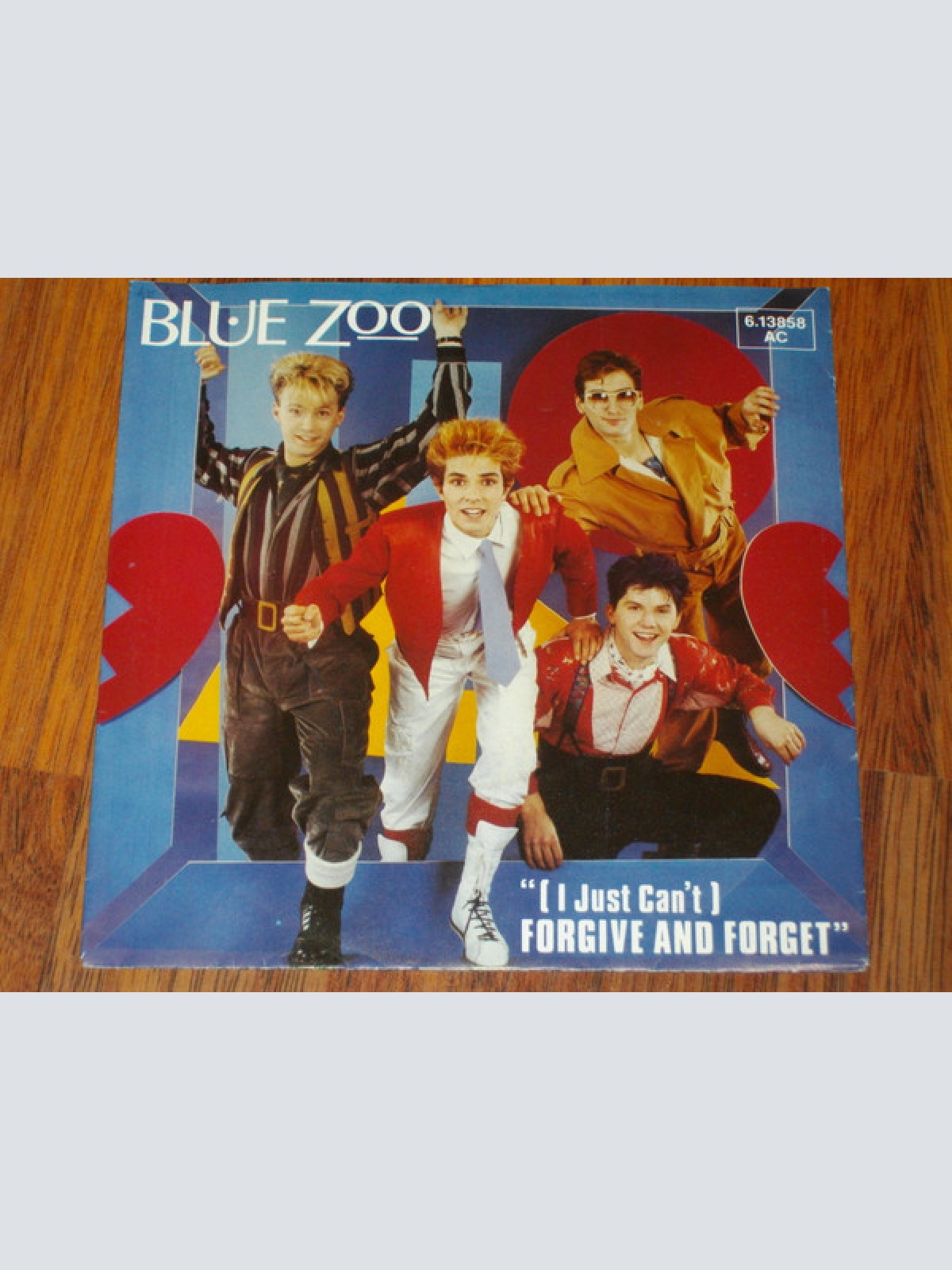 Vinyl / Blue Zoo - (I Just Can't) Forgive And Forget