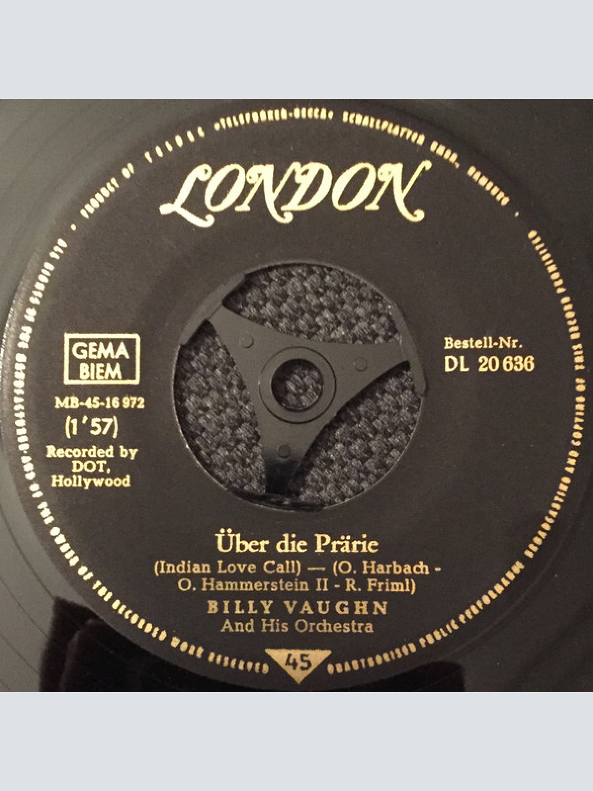 Vinyl / Billy Vaughn And His Orchestra - A Swingin' Safari