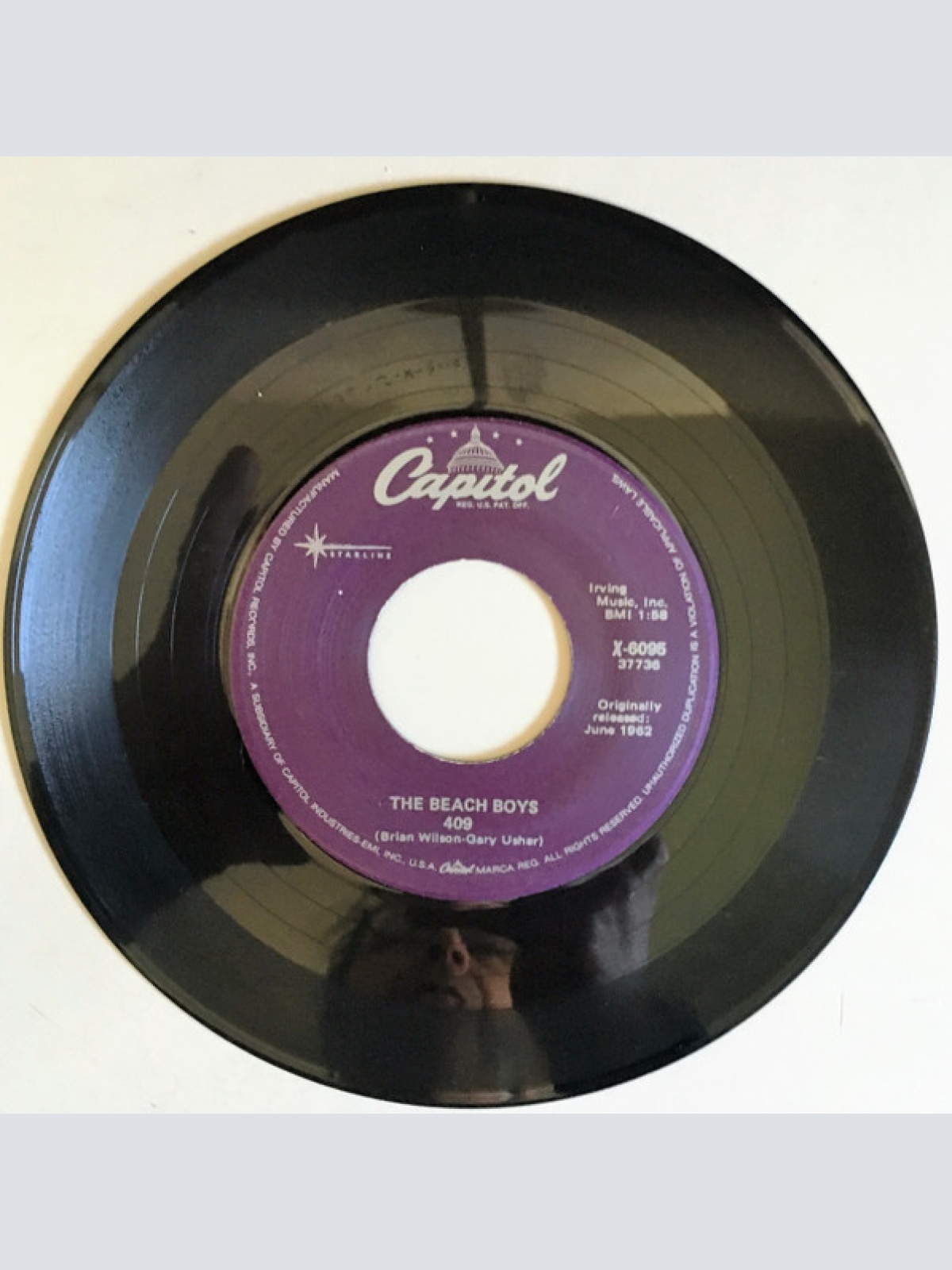 Vinyl / The Beach Boys - Surfin' Safari / 409