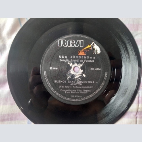 Vinyl / Udo Jürgens And Die Fußball-Nationalmannschaft - Buenos Dias Argentina / Er Hält Den Ball (Sie Hält Den Daumen)