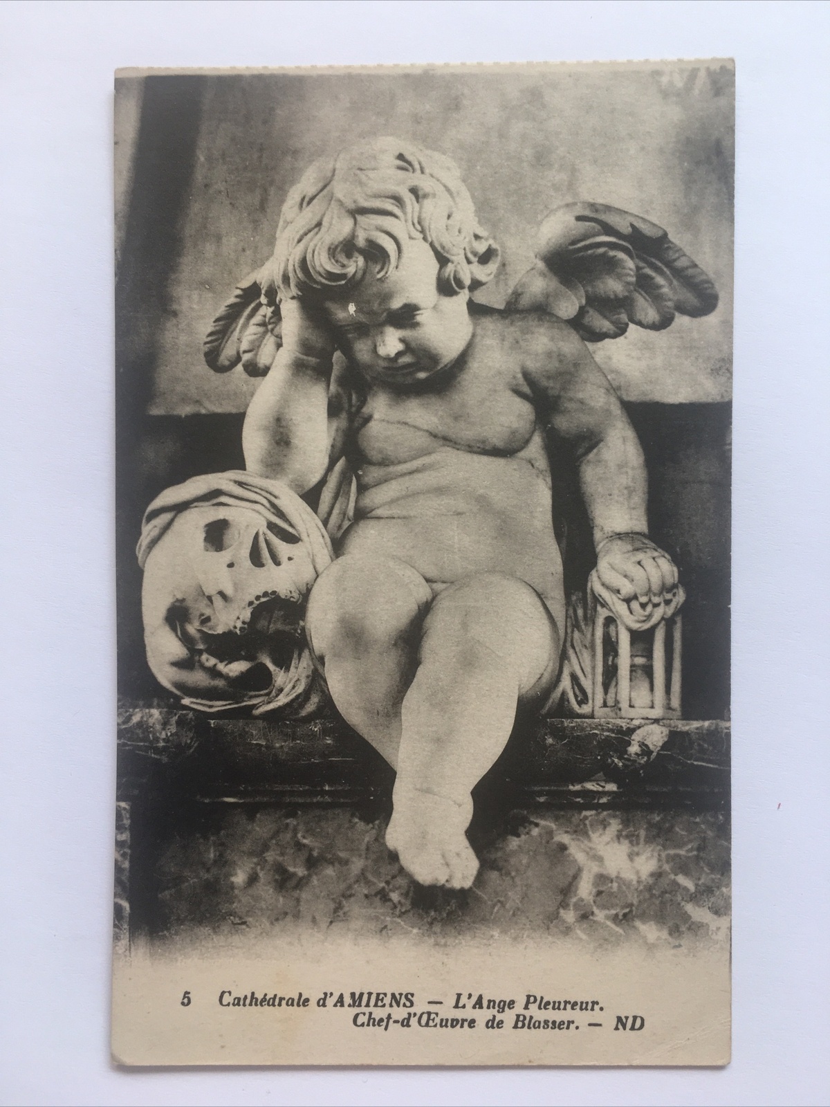 Cathedrale d‘ Amiens - L‘Ange Pleureur 85000 RE