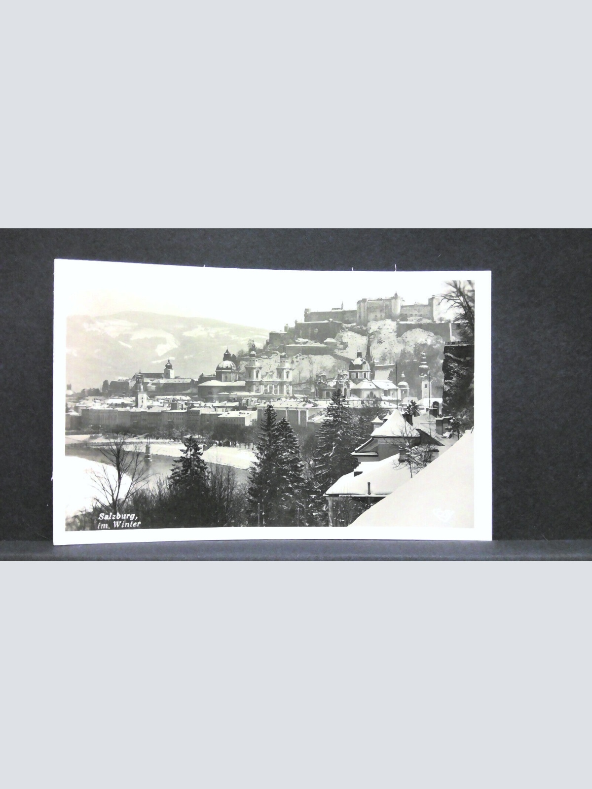 Salzburg im Winter Festung Hohensalzburg Salzach JW165828