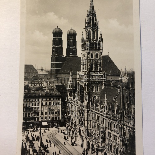 München. Rathaus mit Frauenkirche. 20241
