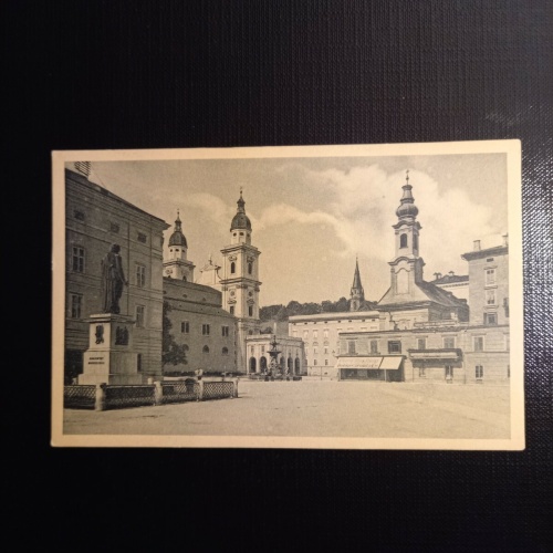 Salzburg, Mozartdenkmal u.Residenzplatz 402269 gr