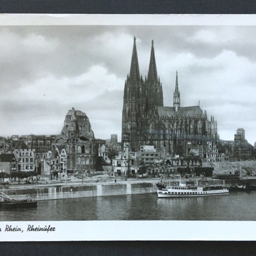 Köln am Rhein Ufer Fluss Dom Schiff Nordrhein-Westfalen Deutschland 40067510 TH
