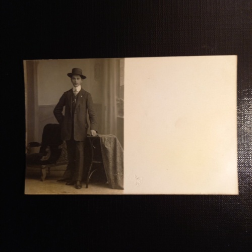 Mann mit Anzug 402811 gr C