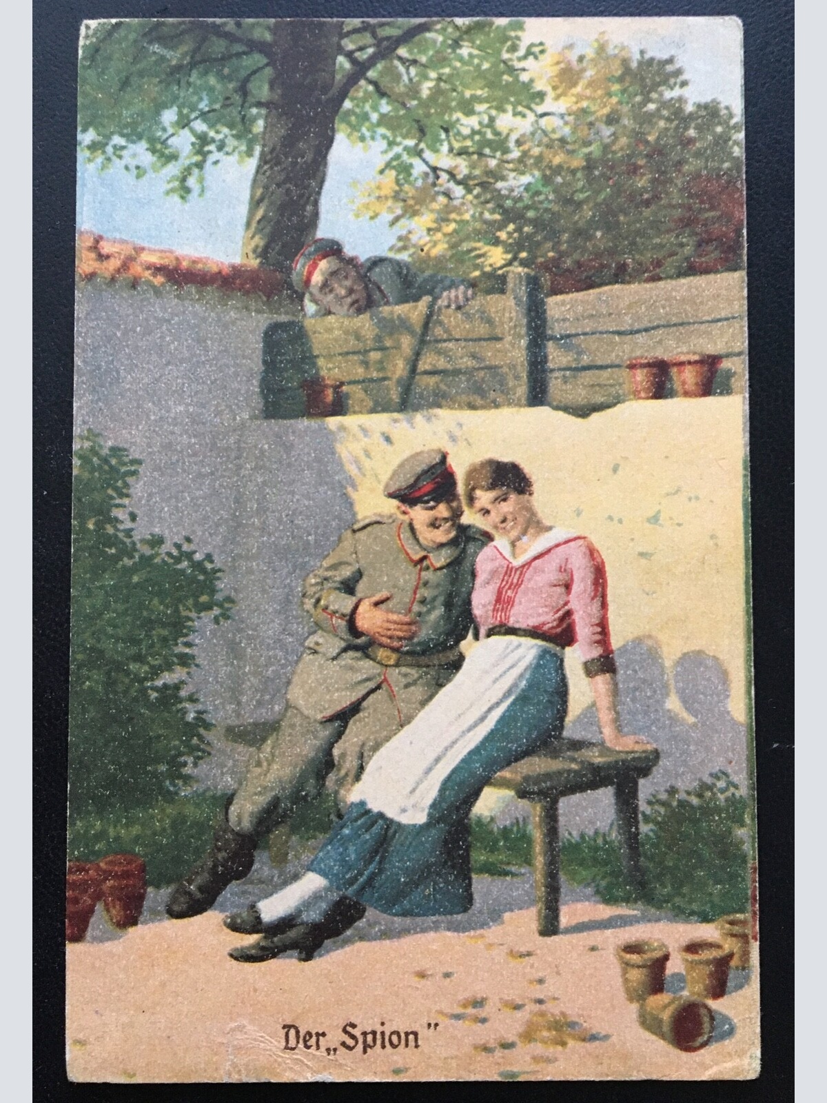 Der "Spion" - Soldat beobachtet Paar - Militär Krieg 400638 TH