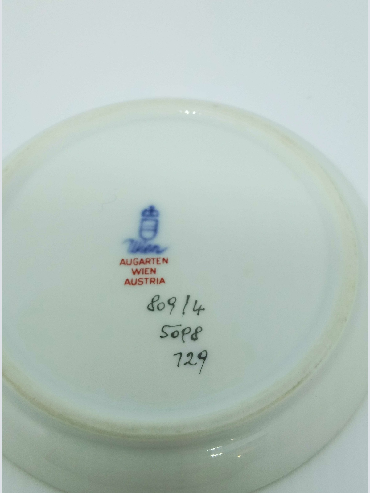 Augarten Porzellan kl. Teller 9cm 809/4 5098 129 grüne Rose mit Goldrand 60229