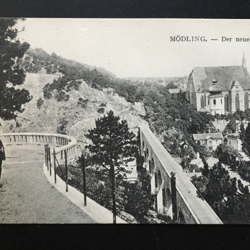 Mödling - Der neue Weg - Blick Stadt Pfarrkirche - Niederösterreich 400694 ShNö