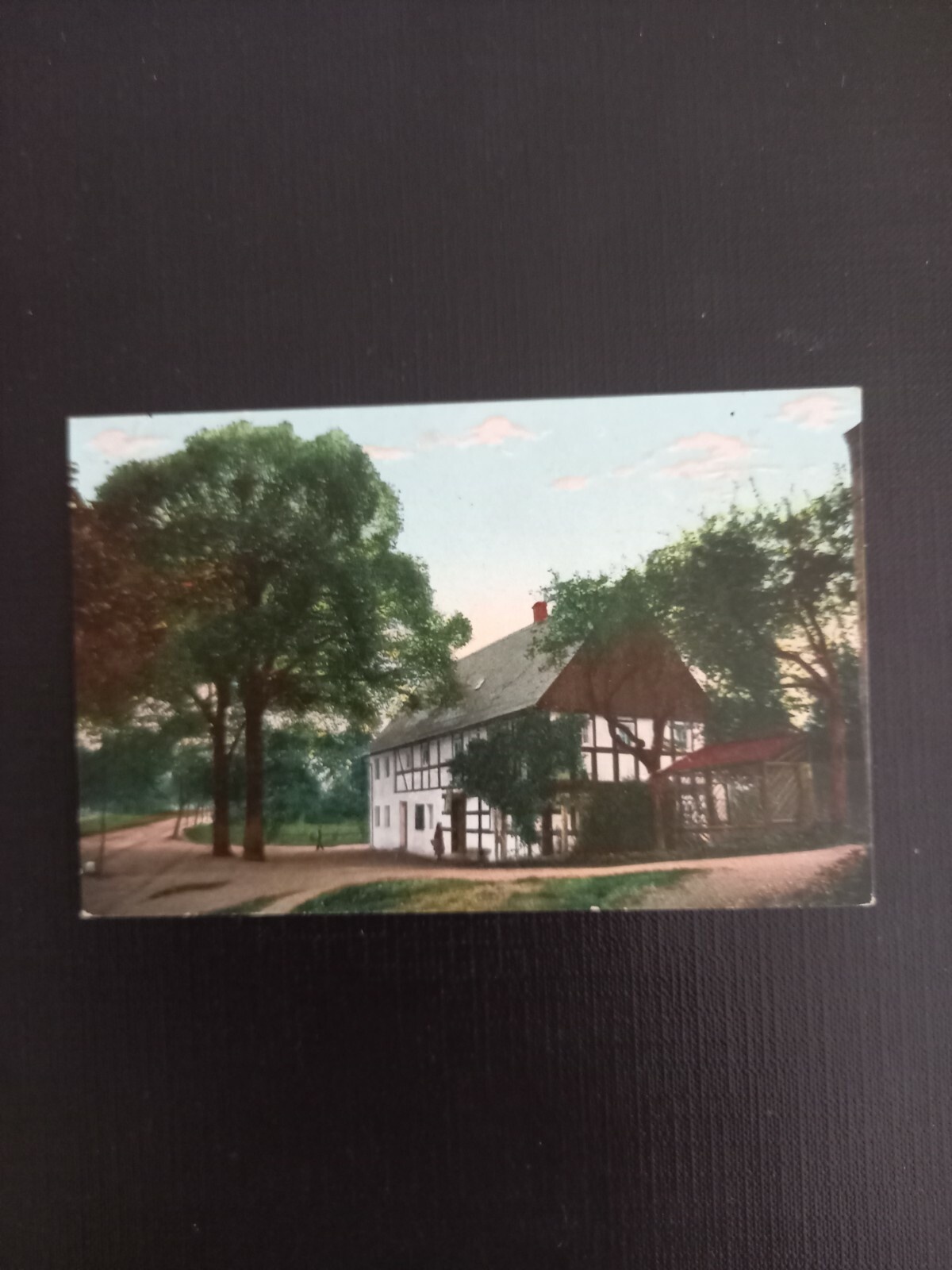 Haus mit Frau 400507 gr A