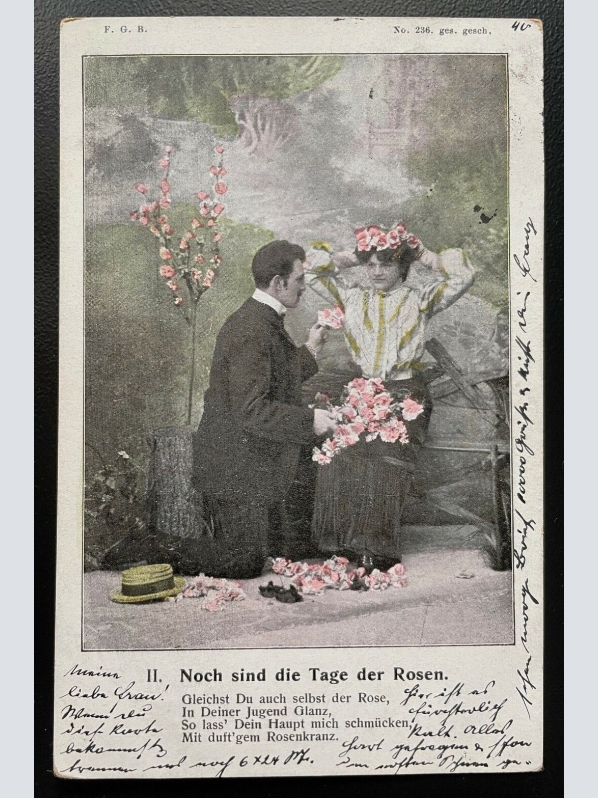 Noch sind die Tage der Rosen Mann Frau Paar Rosenkranz Jugend Hut Kleid 400591 A