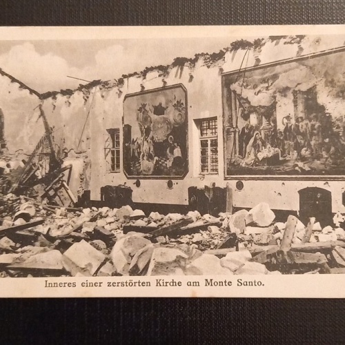 Inneres einer zerstören Kirche am Monte Santo 650275 Ga E