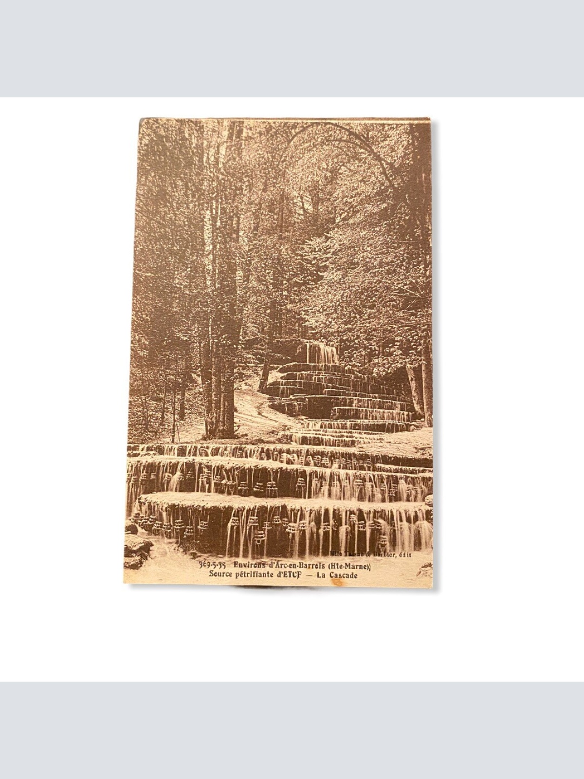 Envirens d'arc en Barreis Source petrifiante d'ETCF La Cascade 11002