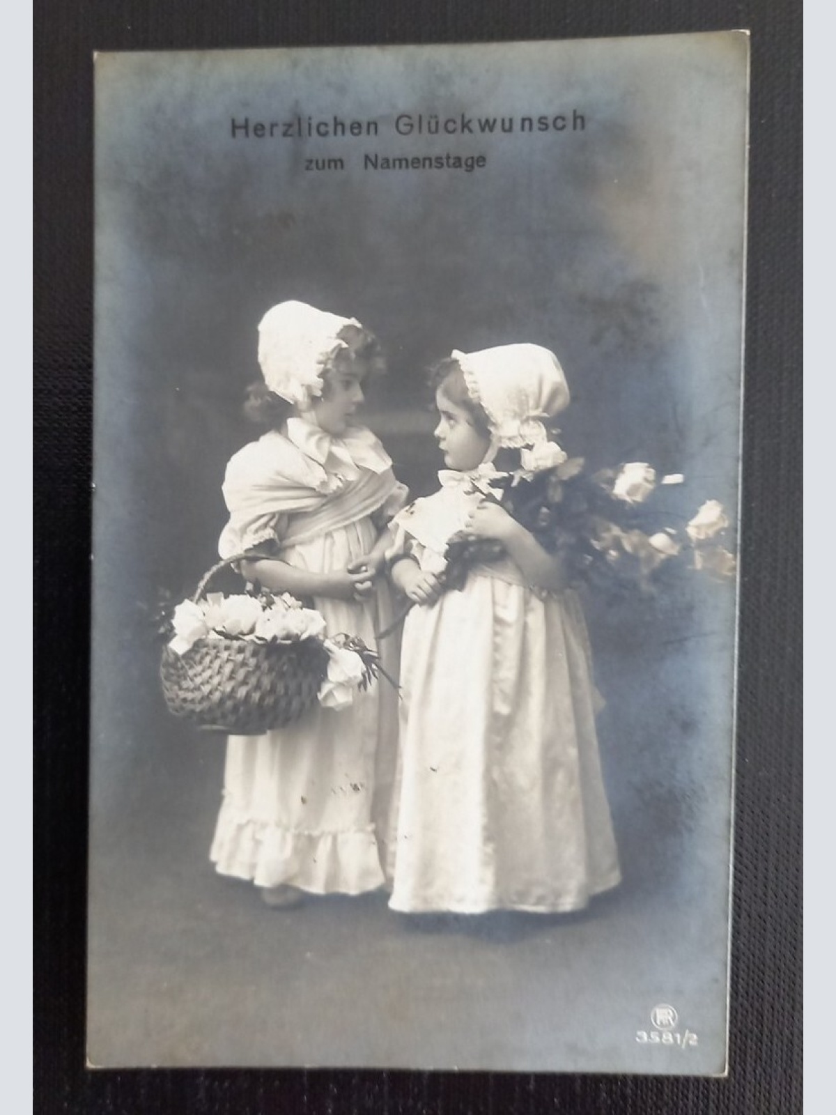 Glückwunschkarte Zum Namenstag 2 Mädchen Mit Rosen 5551 H