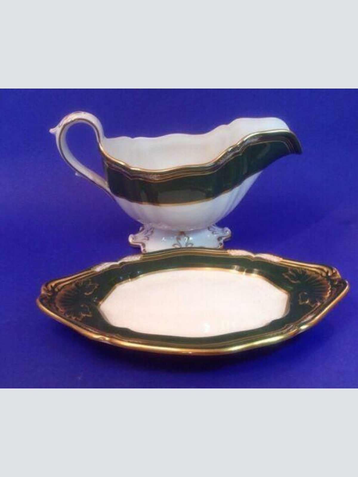 Spode Harrogate Sauciere 2 teilig Grün mit Goldrand 14116