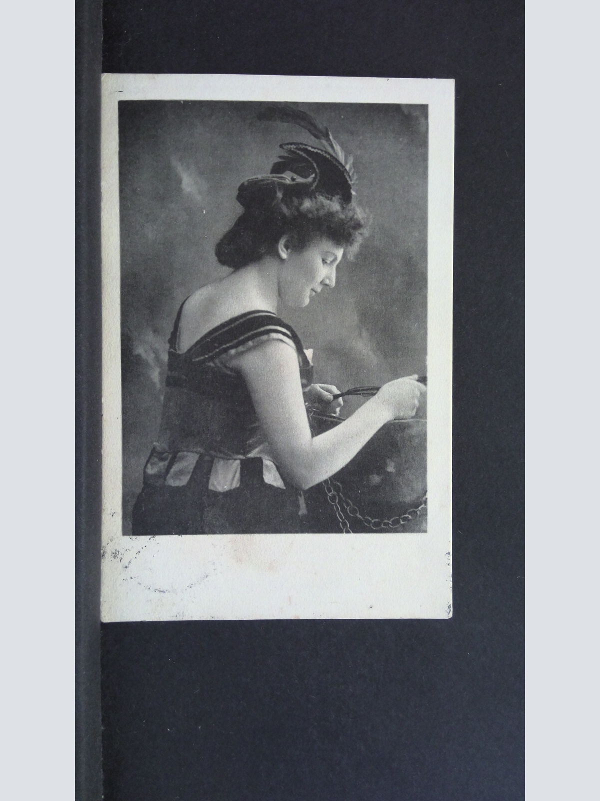 Porträt unbekannte Frau 30065 jw J