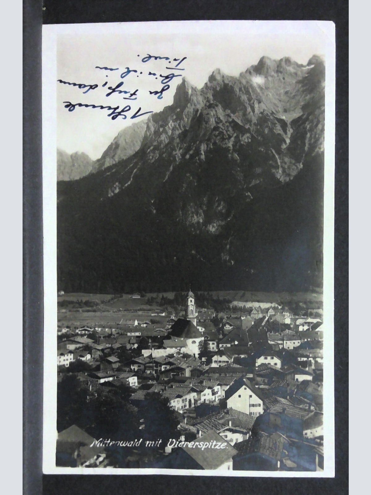 Mittenwald mit Viererspitze Kirche Berge 140429 jw J