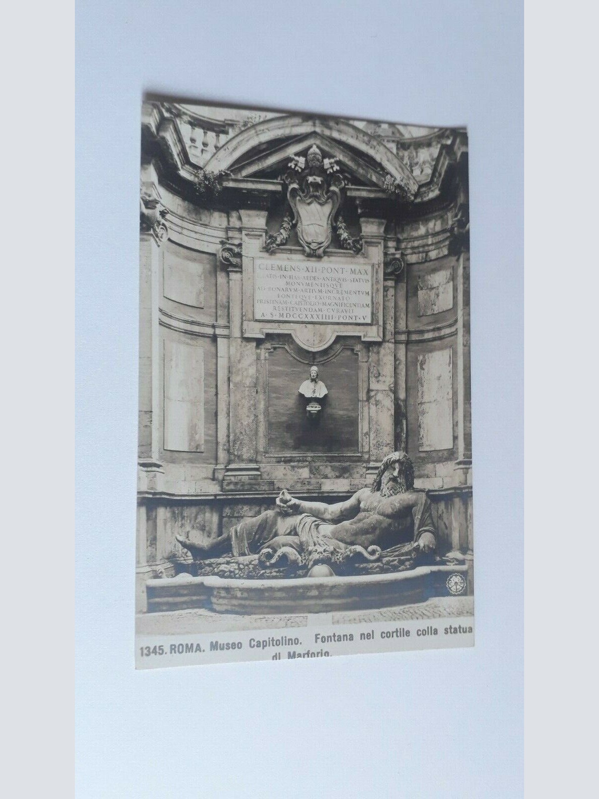 Roma. Museo Capitolino, Fontana nel cortile c. st. di Marforio. 20399