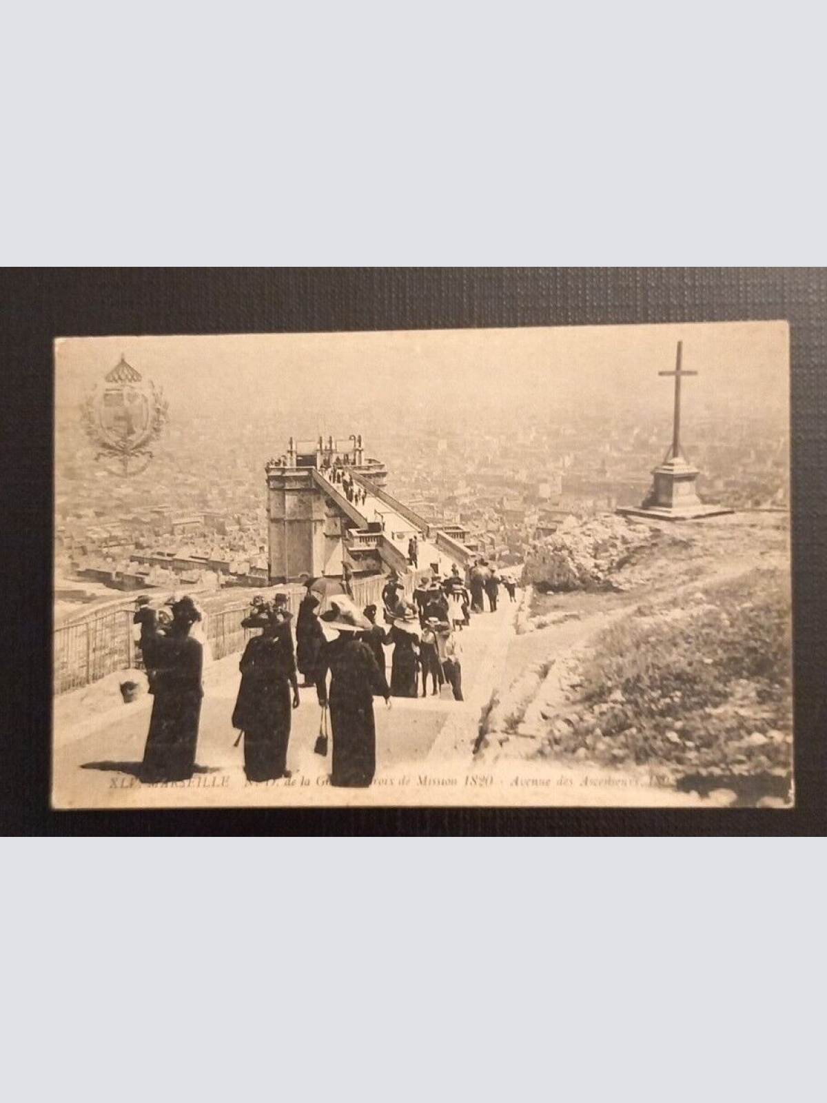 Marseille Avenue Des Ascenseurs 800066 Ga E