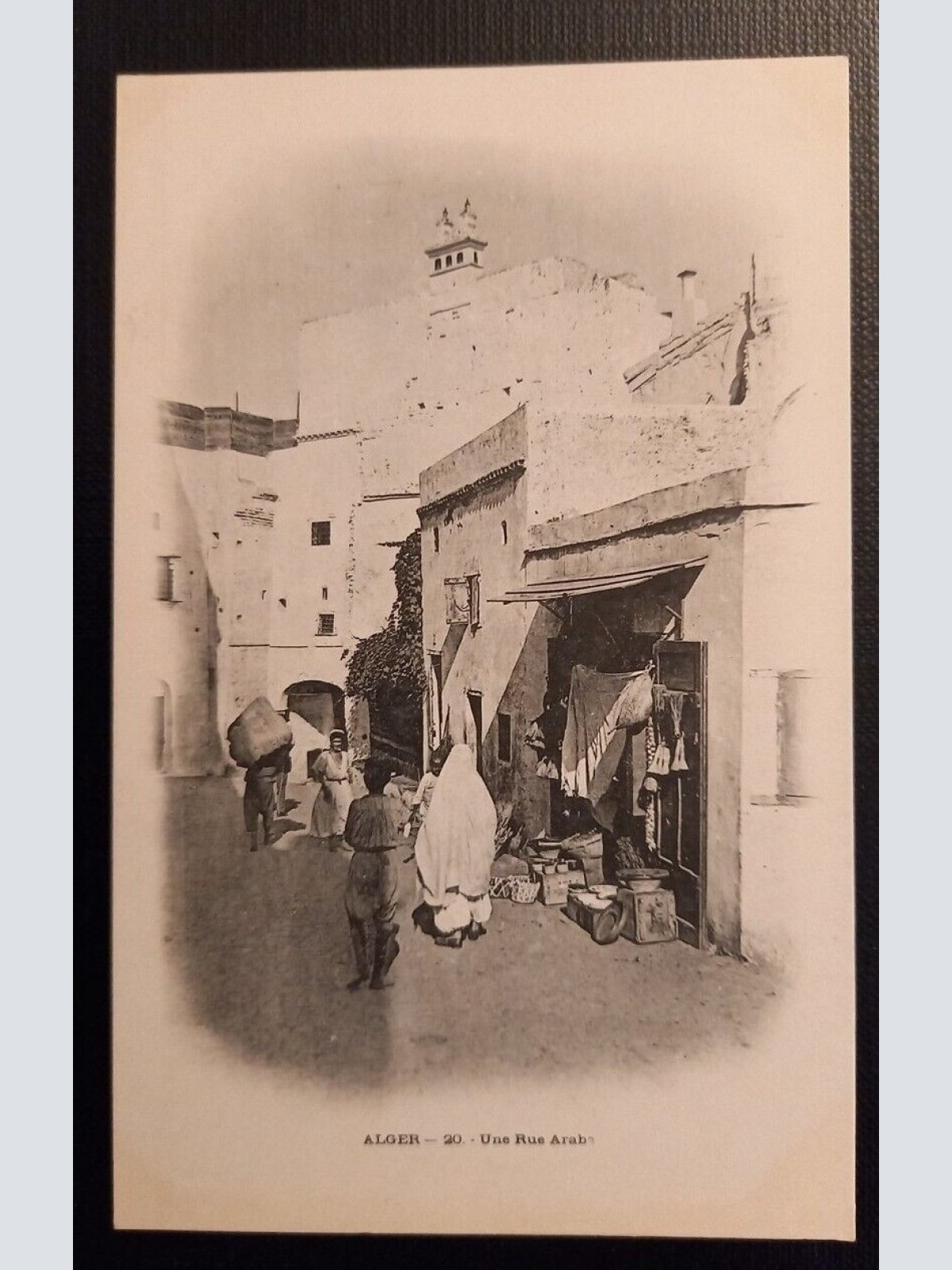 Ansichtskarte Alger 20 Une Rue Arabo 800041 Ga E