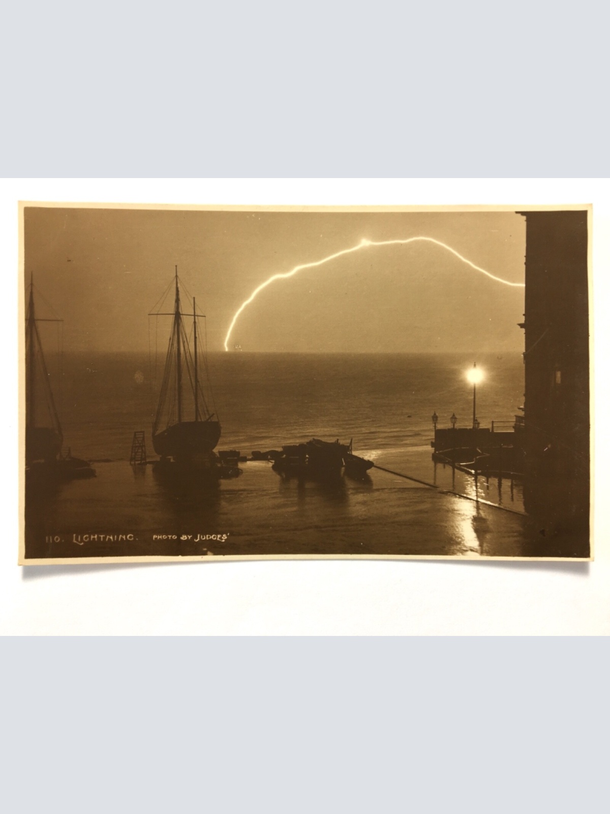 Lightning - Blitz schlägt ein - Hafen Meer - Irgendwo in England 40194 TH