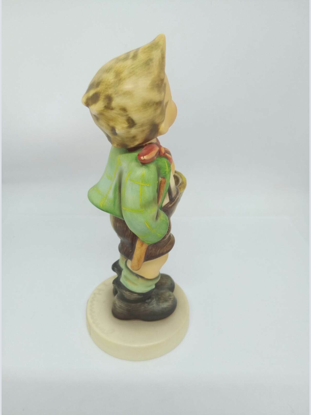 Hummelfigur Dorfbub Modell 51 2/0 13.5cm 50206