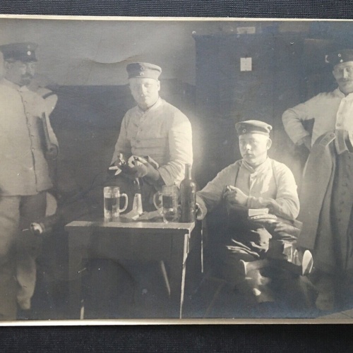 Soldaten Porträt Uniform Bierglas Flasche Bart Militär Krieg 400873 TH