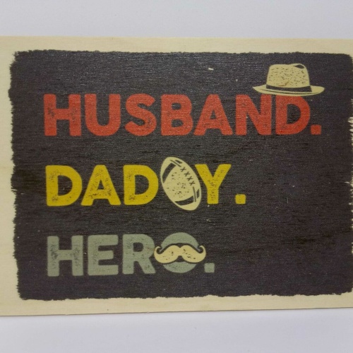 Holzpostkarte magnetisch "Husband. Daddy. Hero." 14x10 Birkenholz 50283