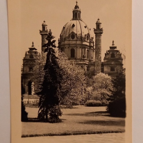 Wien Karlskirche 600578A gr D