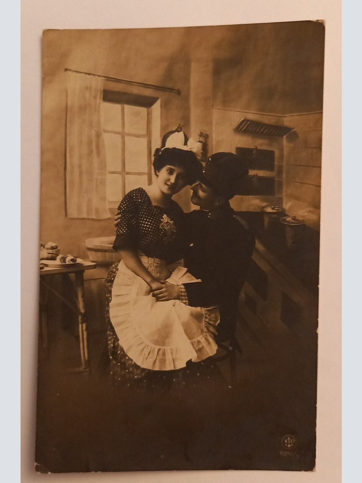 Liebespaar Soldat mit Frau Künstlerkarte 600603A gr D