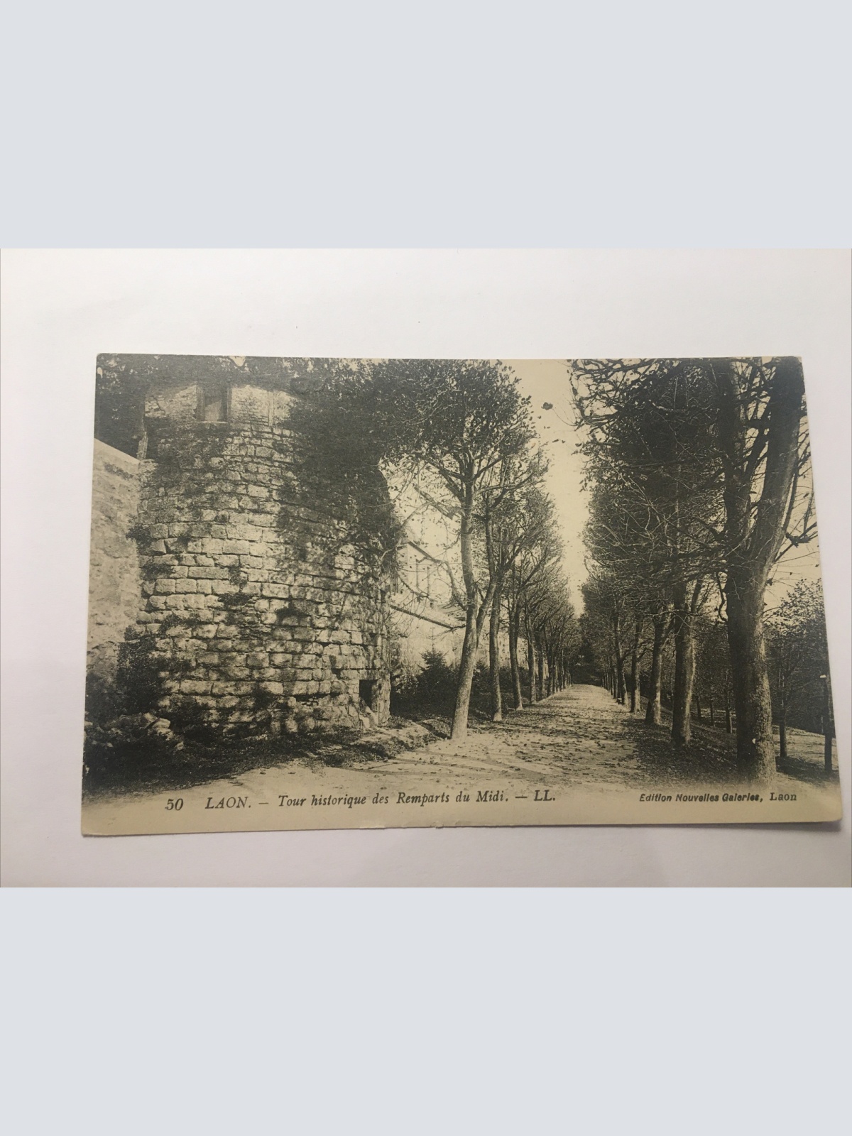 Laon- Tour historique des Remparis du Midi 565