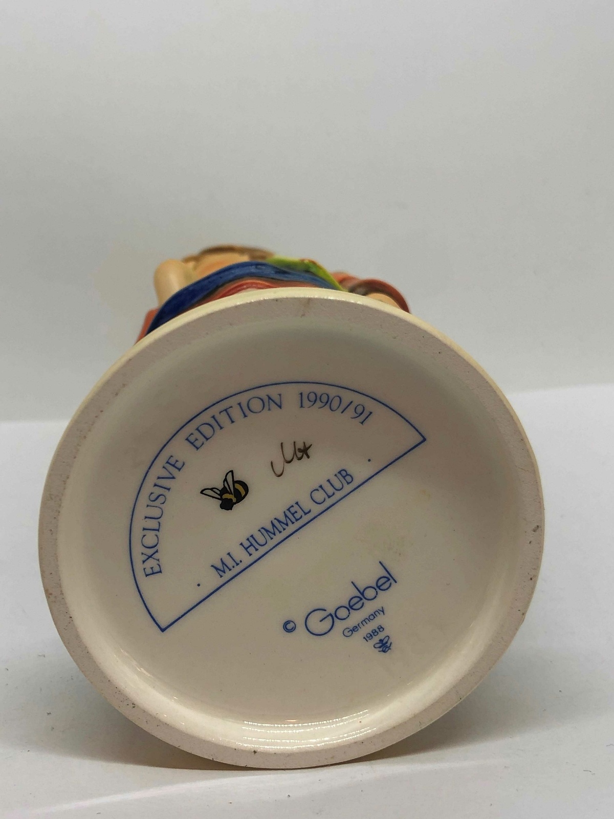 Exklusive Edition"Schluss für heute" Hummelfigur Goebel 14 cm Modell 486, 50510