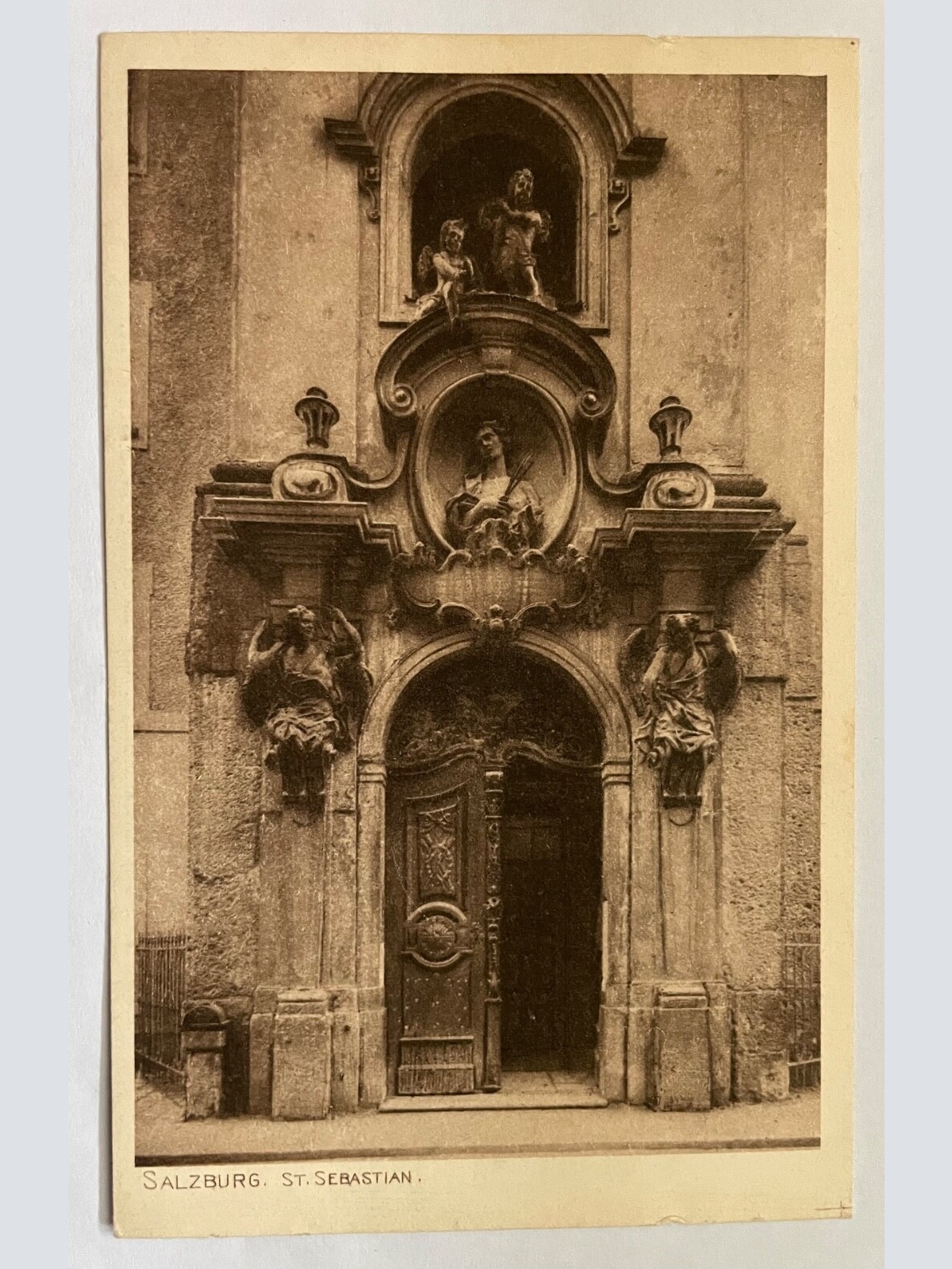 Salzburg St. Sebastian Kirche Eingang Tor Stadt Österreich 8459 K TH