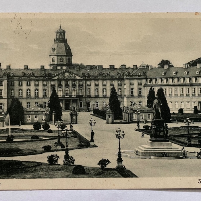 Karlsruhe Schloßplatz Stadt Schloss Baden-Württemberg Deutschland 180258 K TH