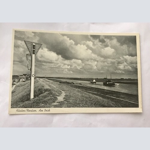 AK, Husum, Nordsee, Am Deich, Küste (110264 BW)