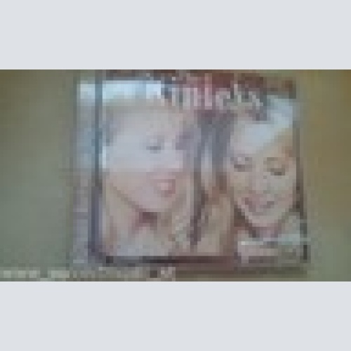 CD--THE KINLEYS--JUST BETWEEN YOU AND ME  -ALBUM
