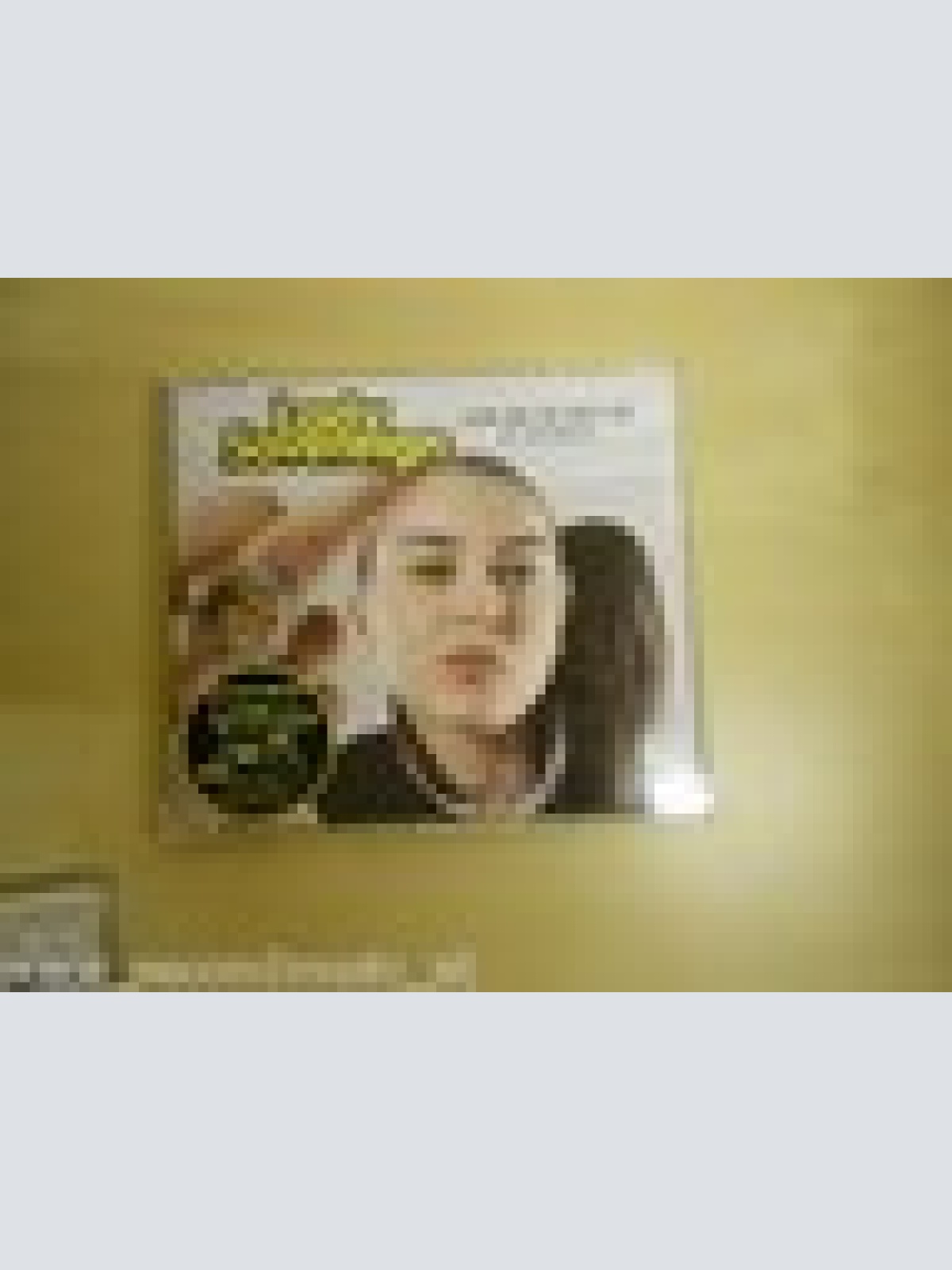 MAXI CD--LADY SOVEREIGN--LOVE ME OR HATE ME--3 TRACKS