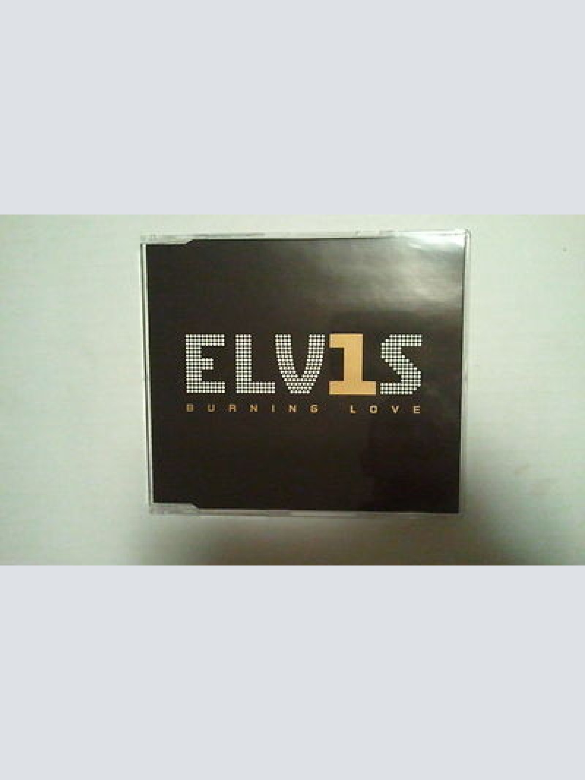 MAXI CD--ELVIS PRESLEY--ELV1S --BURNING LOVE--3 TRACKS