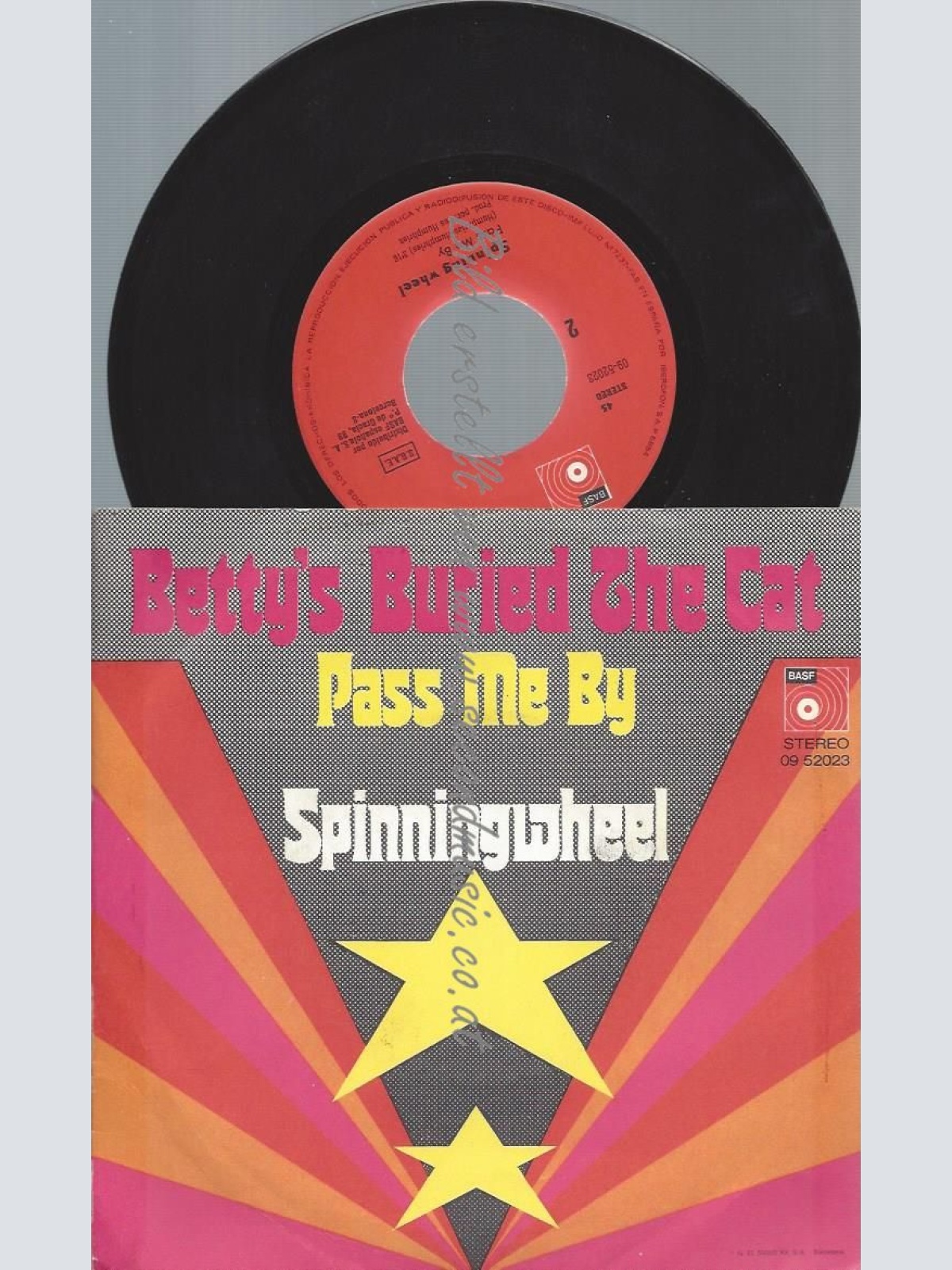 7"  Spinning Wheel // Les Humphries – Betty's Buried The Cat