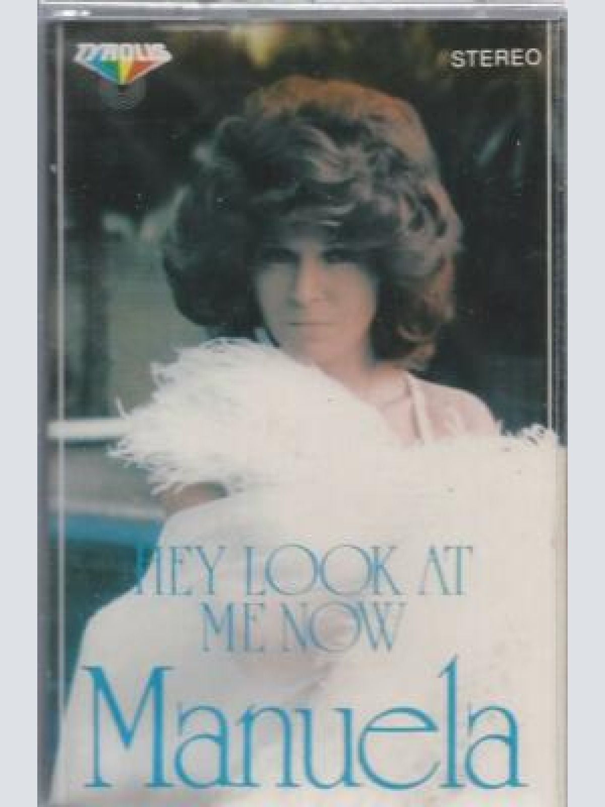 MC--Manuela --Hey look at me know