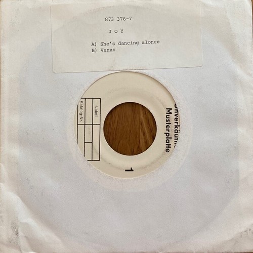 Joy (9) - She's Dancing Alone (7", Single, TP)