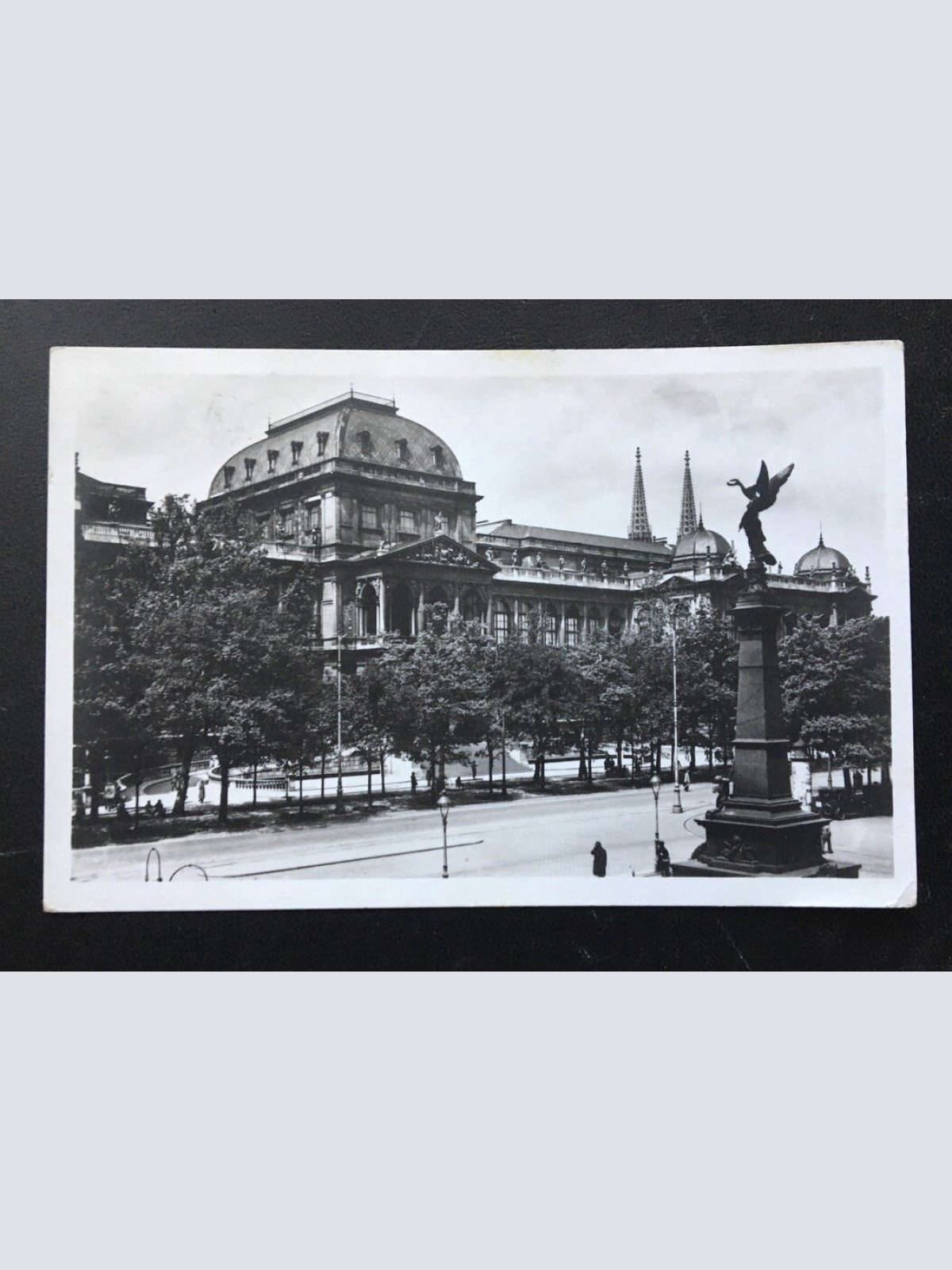 Wien - Universität mit Liebenbergdenkmal - Österreich 400305 TH F