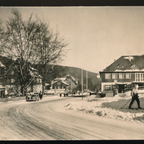 AK aus Kipsdorf Sachsen Straßenansicht im Winter (765)